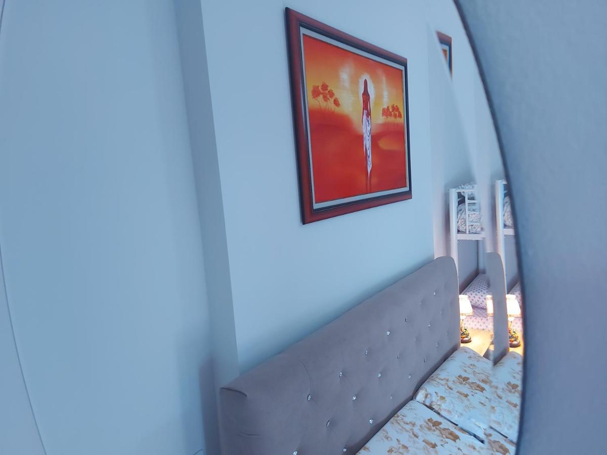 Bral Apartments 8 Two-Bedroom Beachfront Durres Bagian luar foto