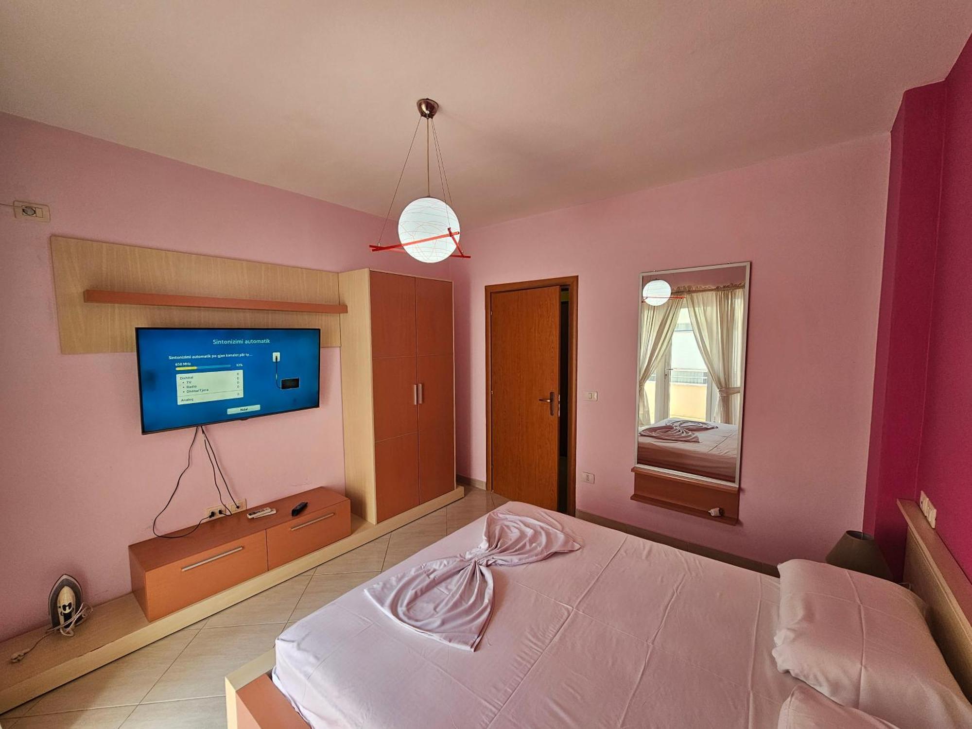 Bral Apartments 8 Two-Bedroom Beachfront Durres Bagian luar foto