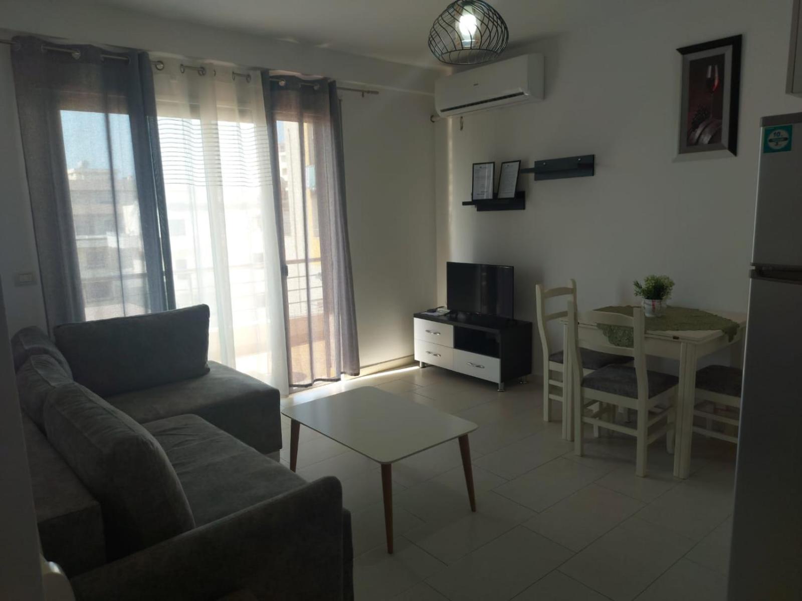Bral Apartments 8 Two-Bedroom Beachfront Durres Bagian luar foto