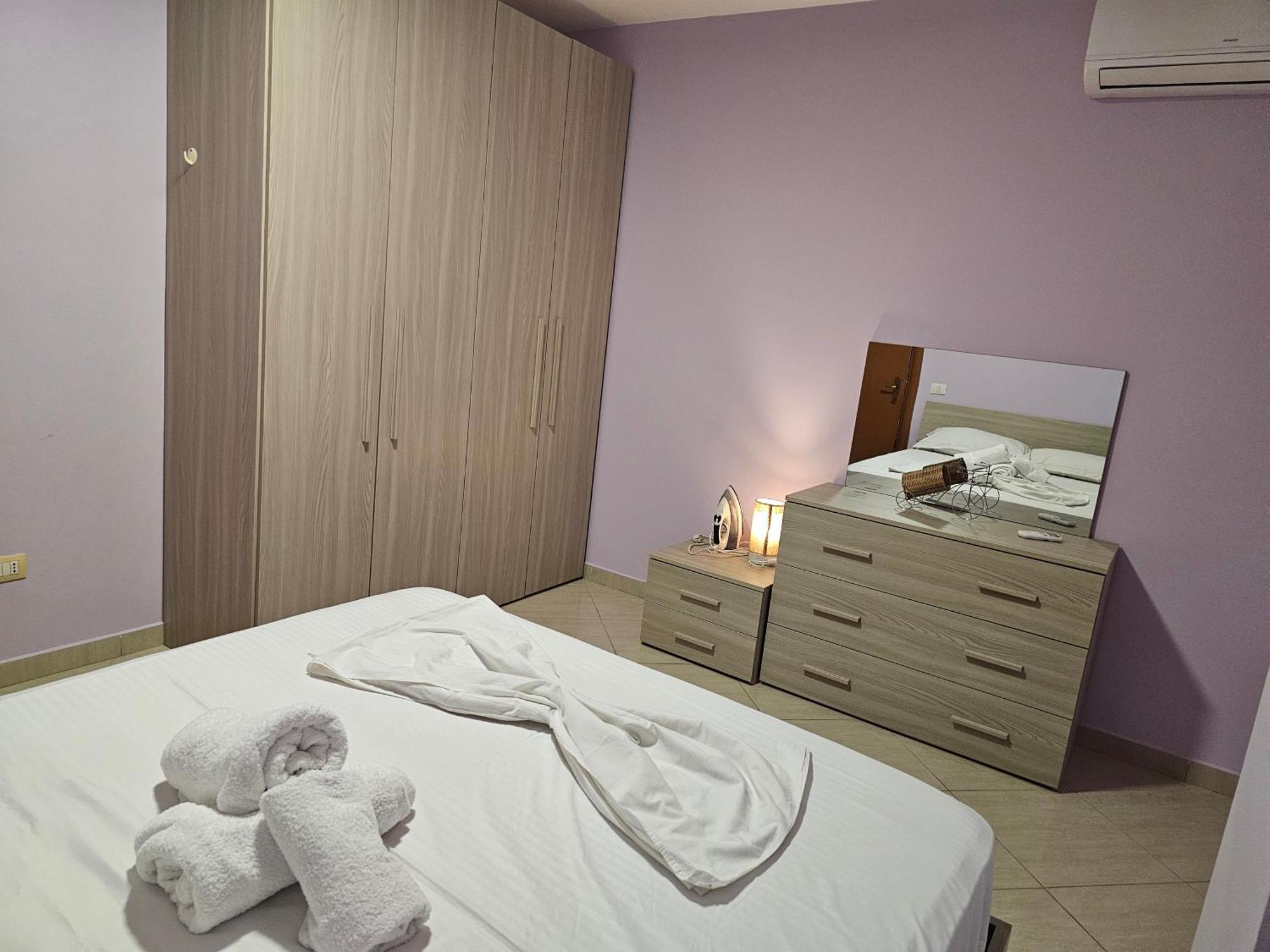 Bral Apartments 8 Two-Bedroom Beachfront Durres Bagian luar foto