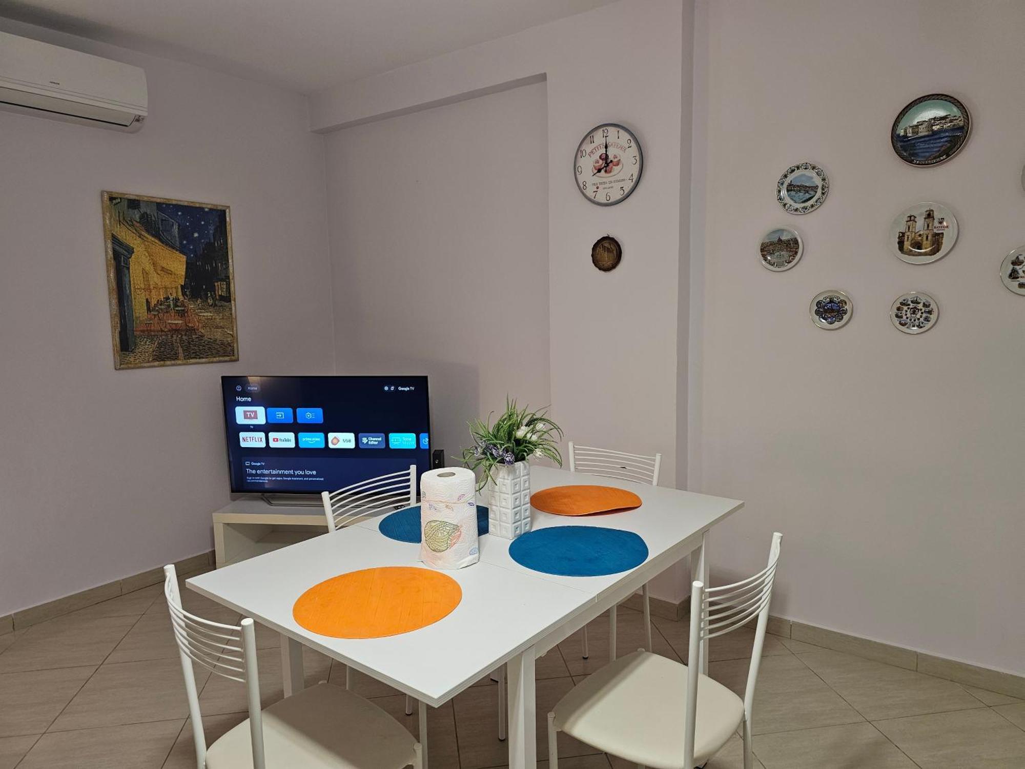 Bral Apartments 8 Two-Bedroom Beachfront Durres Bagian luar foto