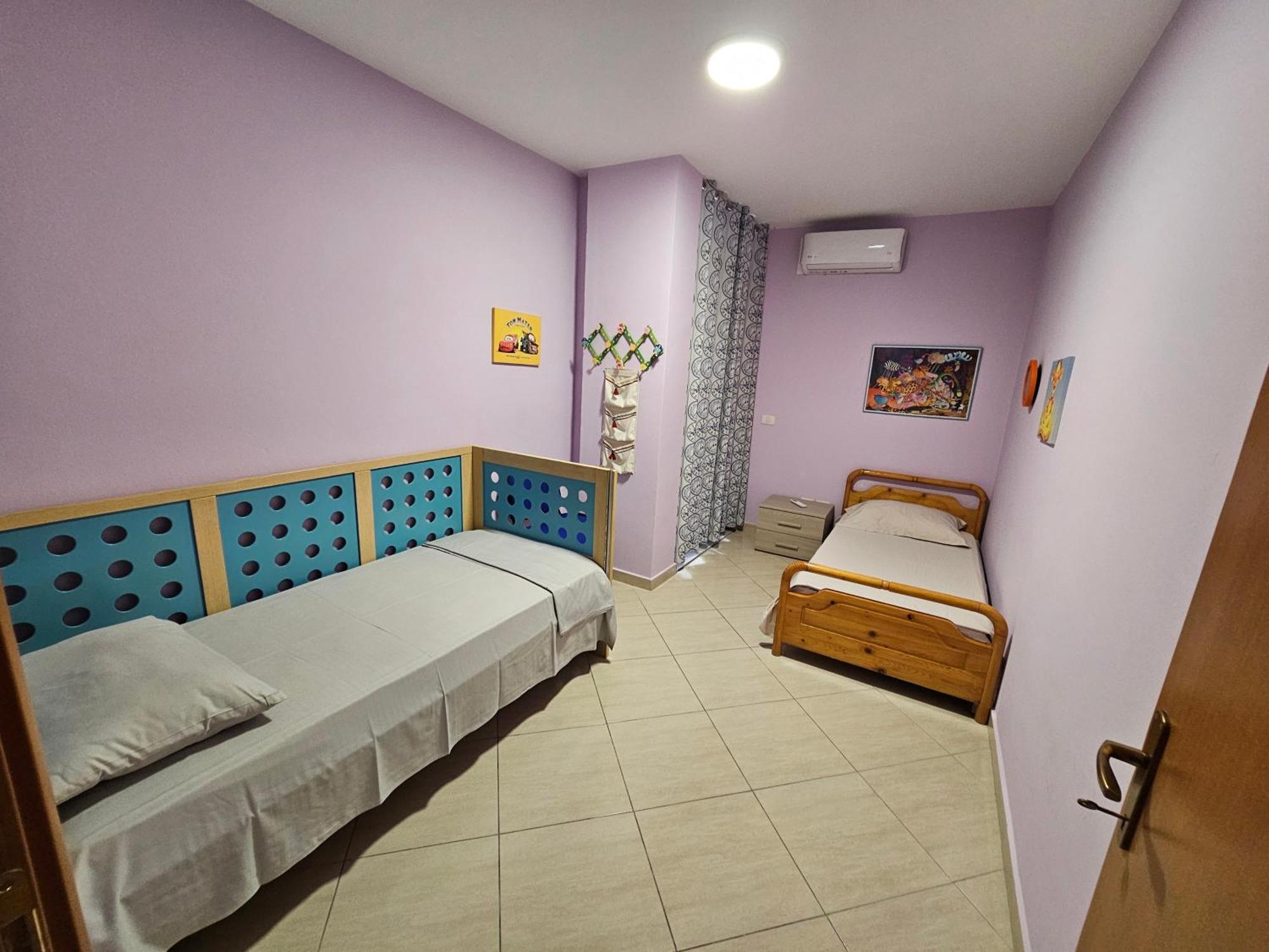 Bral Apartments 8 Two-Bedroom Beachfront Durres Bagian luar foto